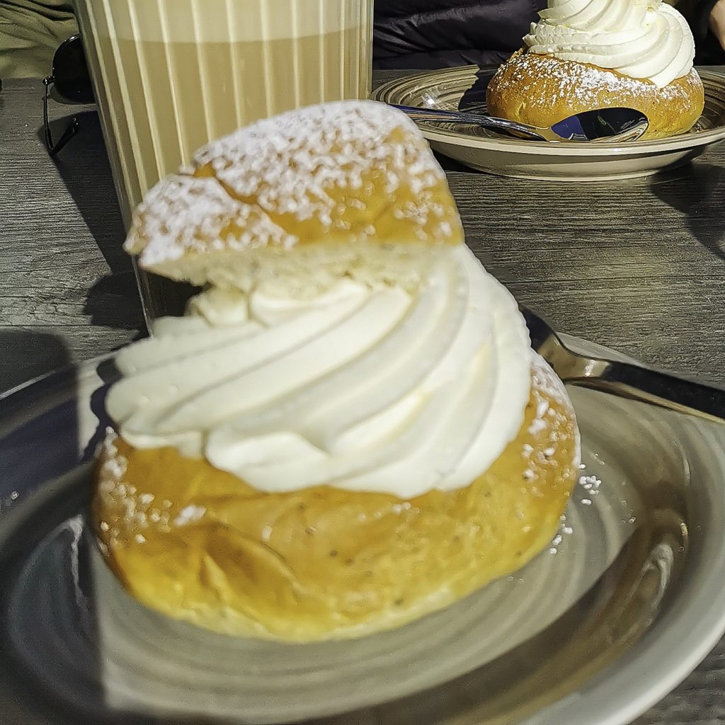 Semla på Öhrmans med Cappuccino