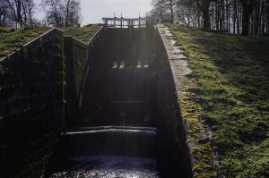 Genom slusen mot ljuset